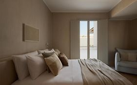 Akria Seaside Suites